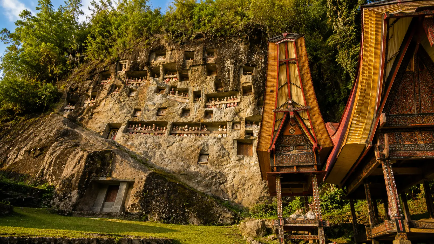 Lemo cliff graves with tau-tau figures, Toraja