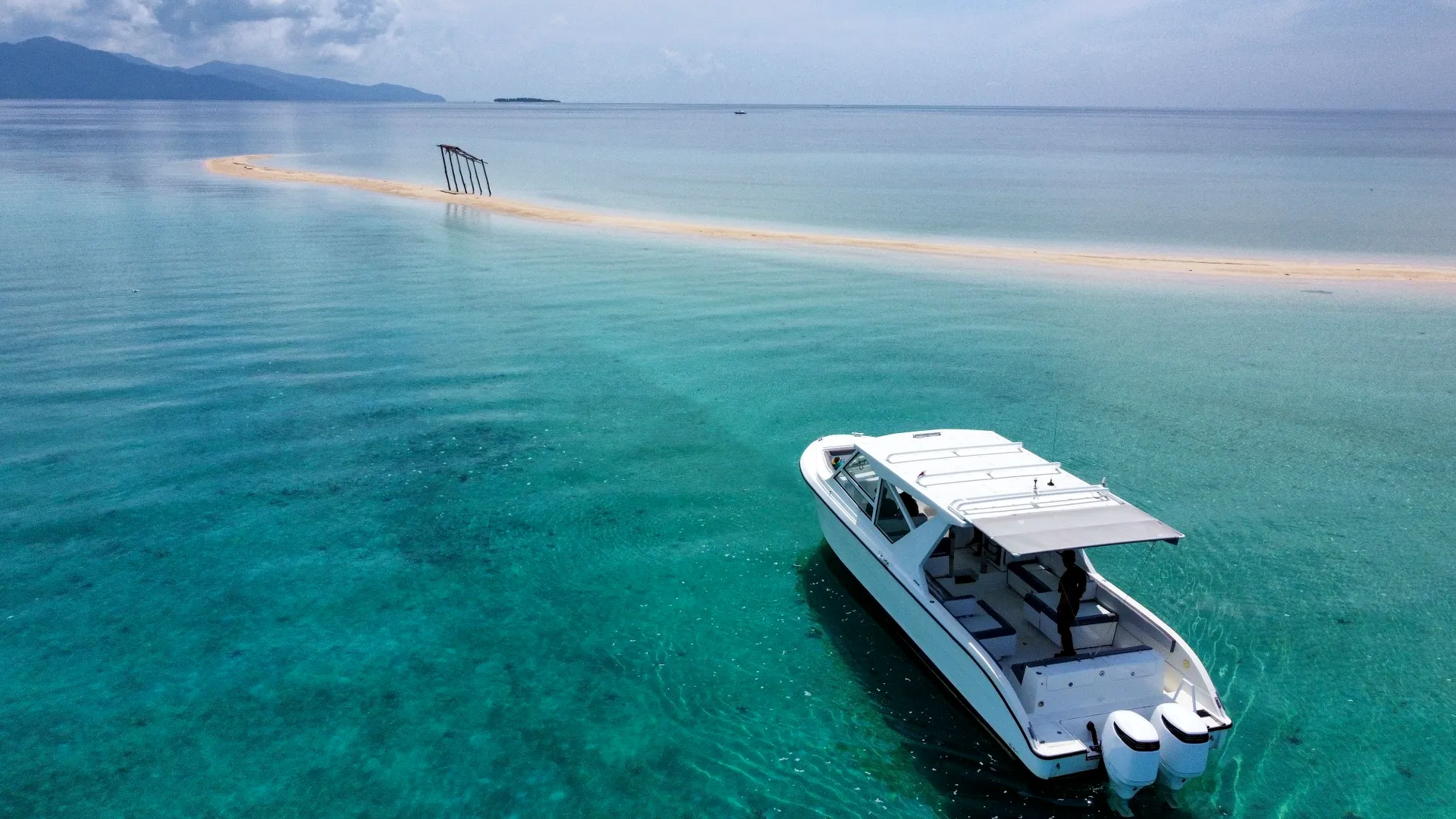 Private sandbar and speedboat aerial view, Philippines